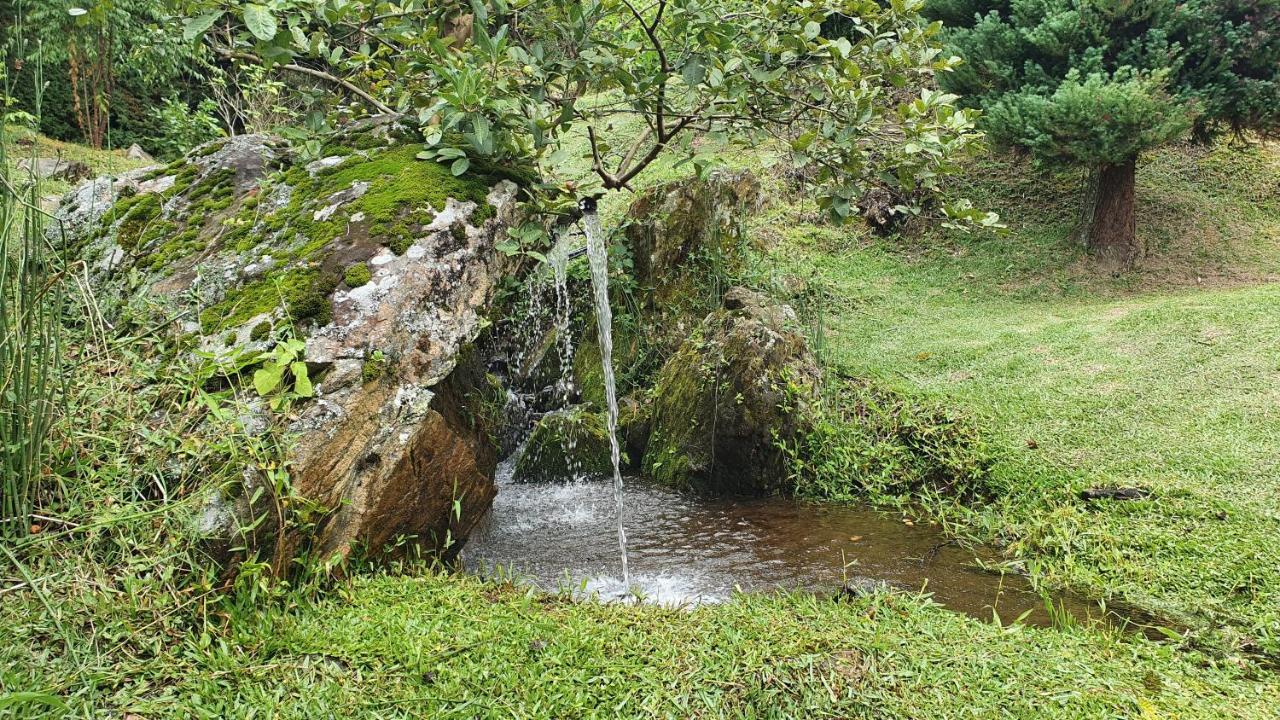 Apartamento Casa na Montanha a 500 metros da Pedra do Baú São Bento do Sapucaí Exterior foto