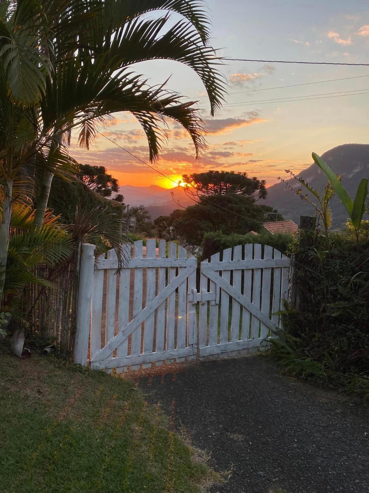 Apartamento Casa na Montanha a 500 metros da Pedra do Baú São Bento do Sapucaí Exterior foto